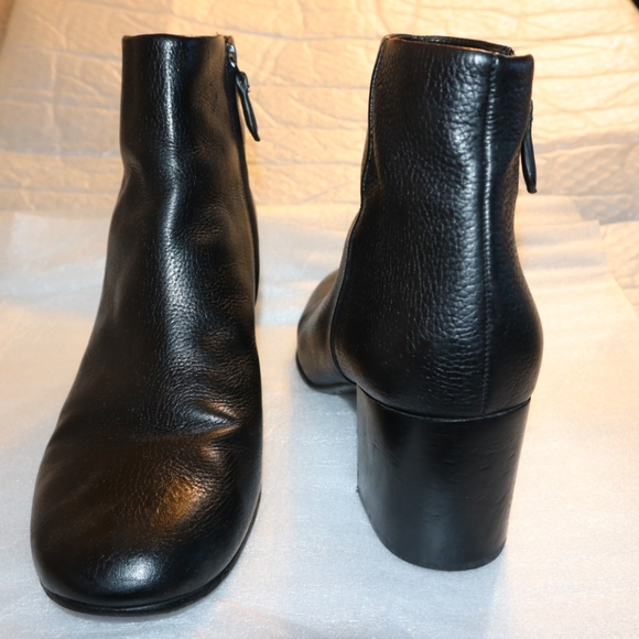 Tory Burch Black Ankle Boots - Picture 8 of 10